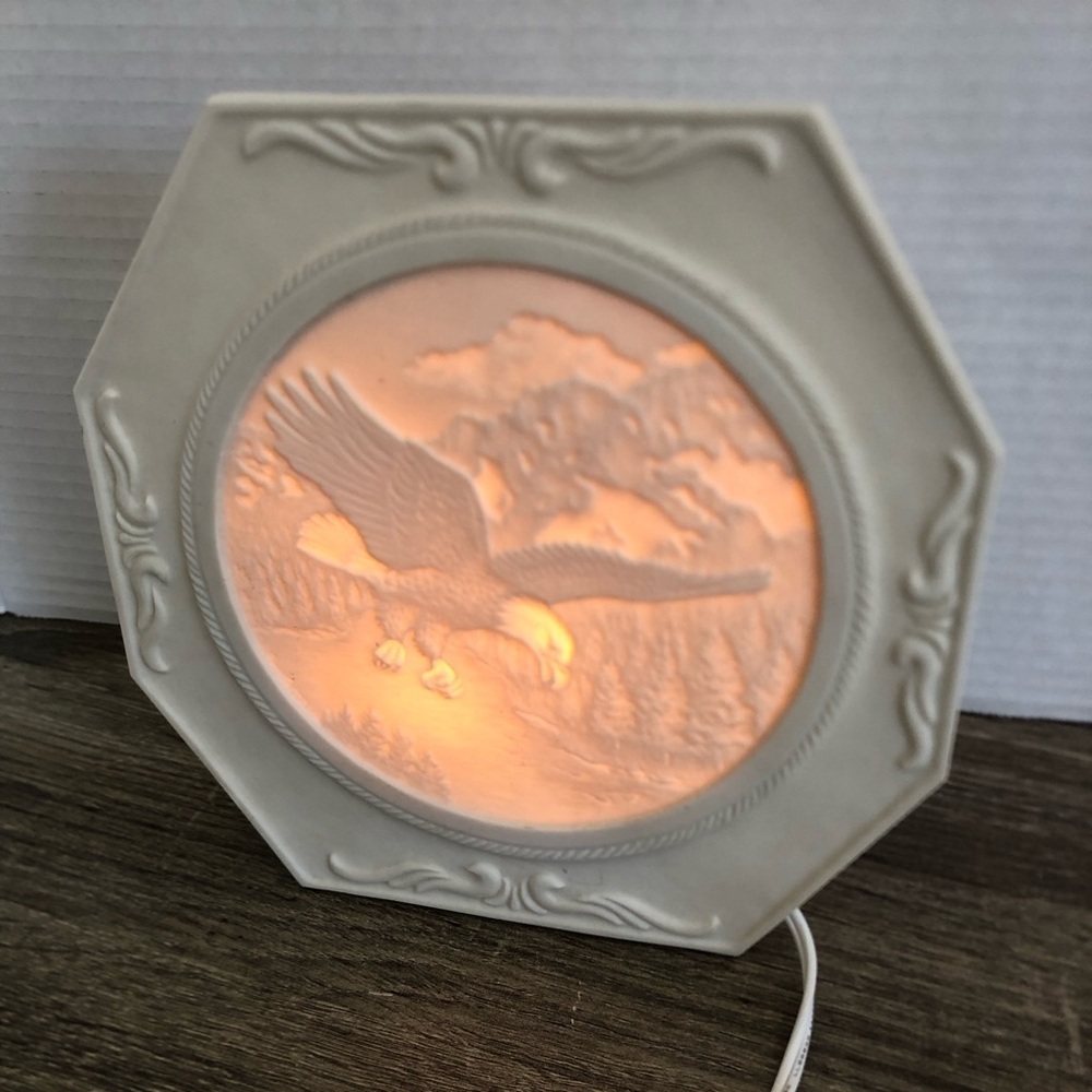 Vtg David Failing White Octagonal Lithophane with Eagle Design